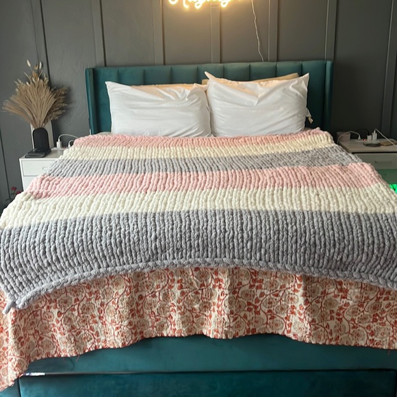 handmade crochet yarn blanket queen size - Picture 1 of 4